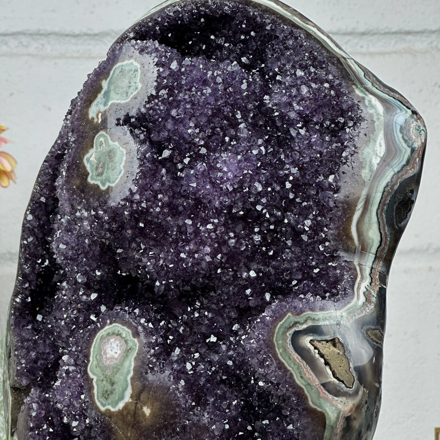 Outstaning Natural Amethyst Stone Geode - AWS0705