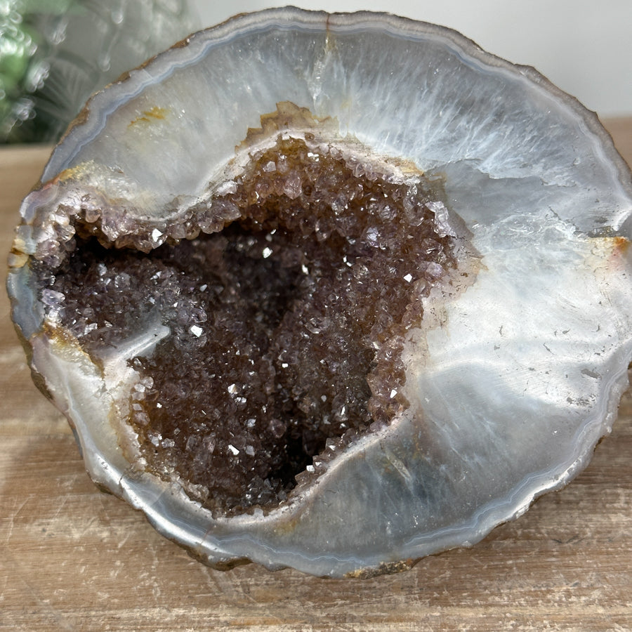 Beautiful Quartz Druzy Stone Geode: Sparkling Addition for Home Decor - AMGE0168