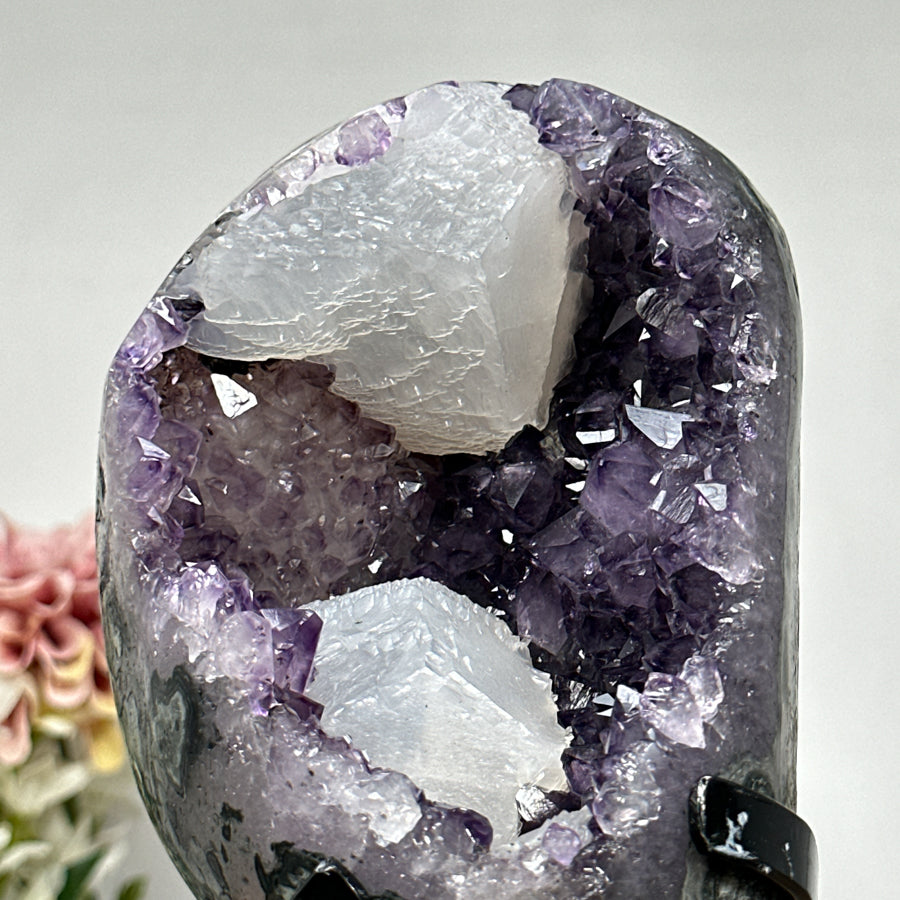 Outstaning Amethyst Geode with Calcite Formation - MWS1051