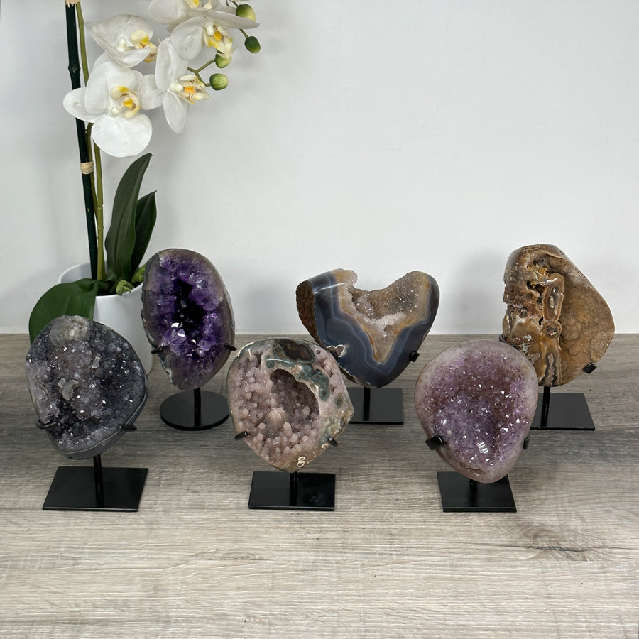 Bulk Purchase of Crystals with Metal Stands – Ideal for Gifts, Collectors, or Wholesale Buyers
