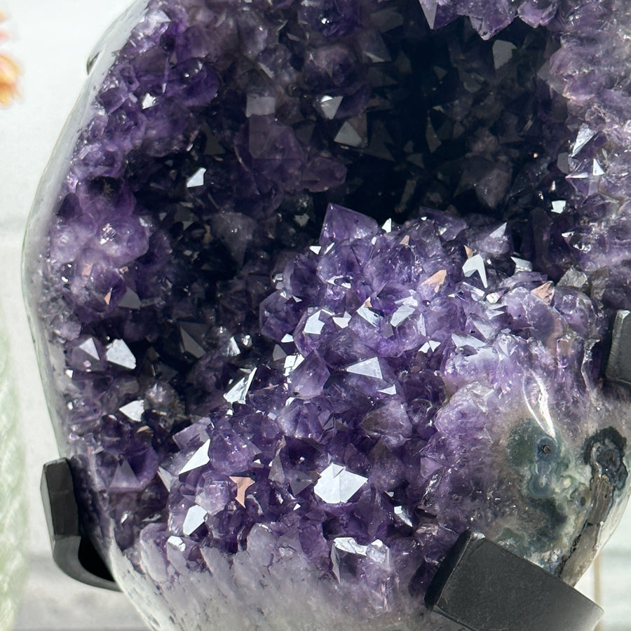 Huge Natural Amethyst Stone Geode with big and Shinny Crystals - AWS0702