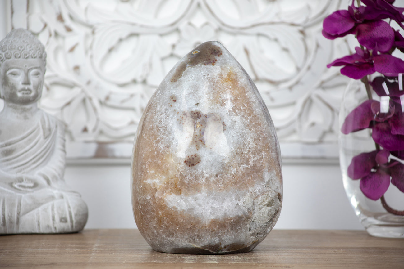 Stunning Quartz Stone Egg Shaped Carving, Handmade Piece - STE0082