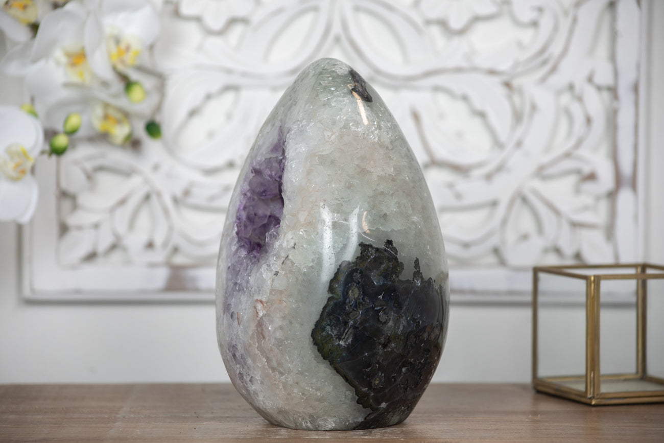 Stunning Huge Amethyst &amp; Quartz Stone Egg Geode - STE0021